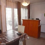Luna Apartmanhaz Διαμέρισμα
